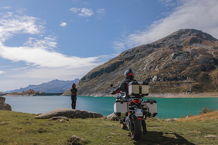 Multistrada V4 Rally FL Slide 2