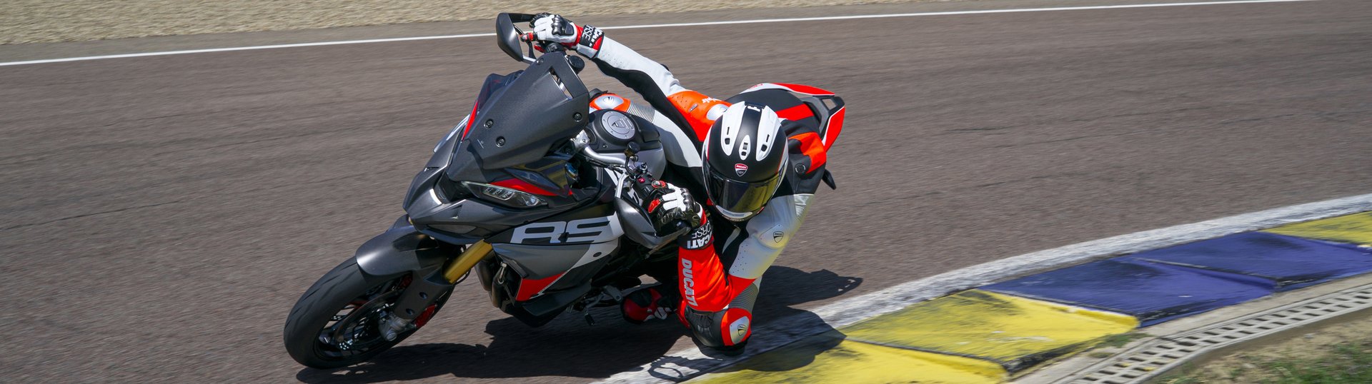 Multistrada V4 RS FL Slide 3