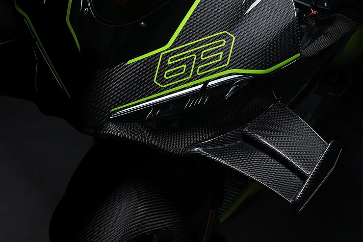 Panigale V4 Lamborghini 7G Slide 1