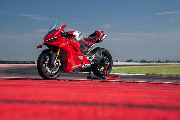 Panigale V4 R 7G Slide 0